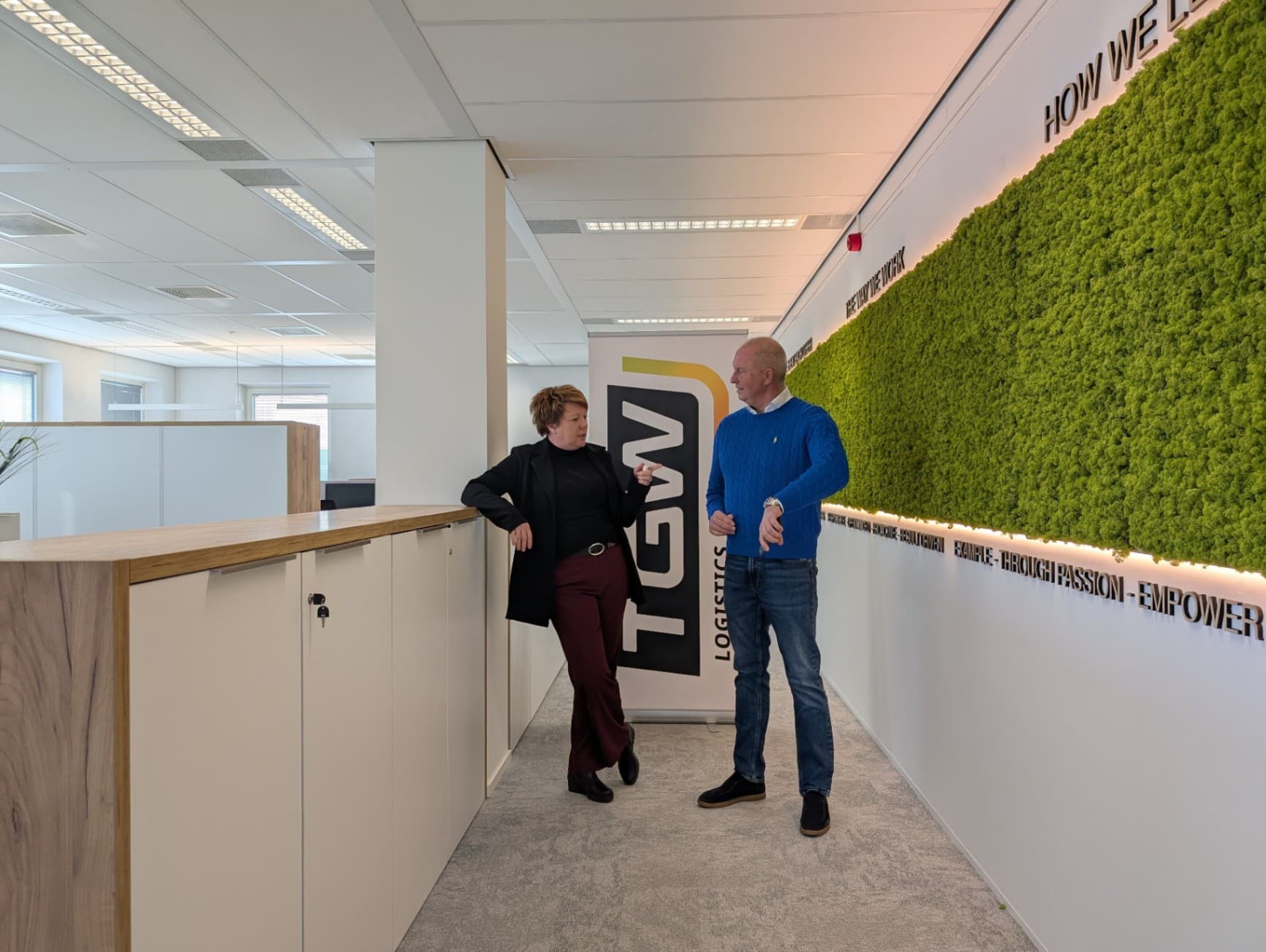 In warehouse automation, the world tells you to choose—either efficiency OR flexibility, innovation OR experience. But at TGW Logistics, they believe you can have BOTH. image