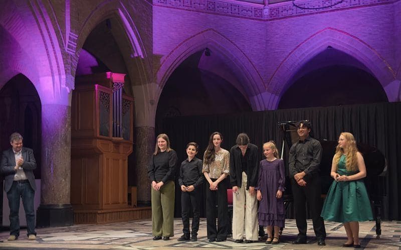 Gisteren had ik het voorrecht om het Zemtsov Masterfest Mikhail Zemtsov bij te wonen, waar ik aangenaam verrast werd door de jonge muzikanten image