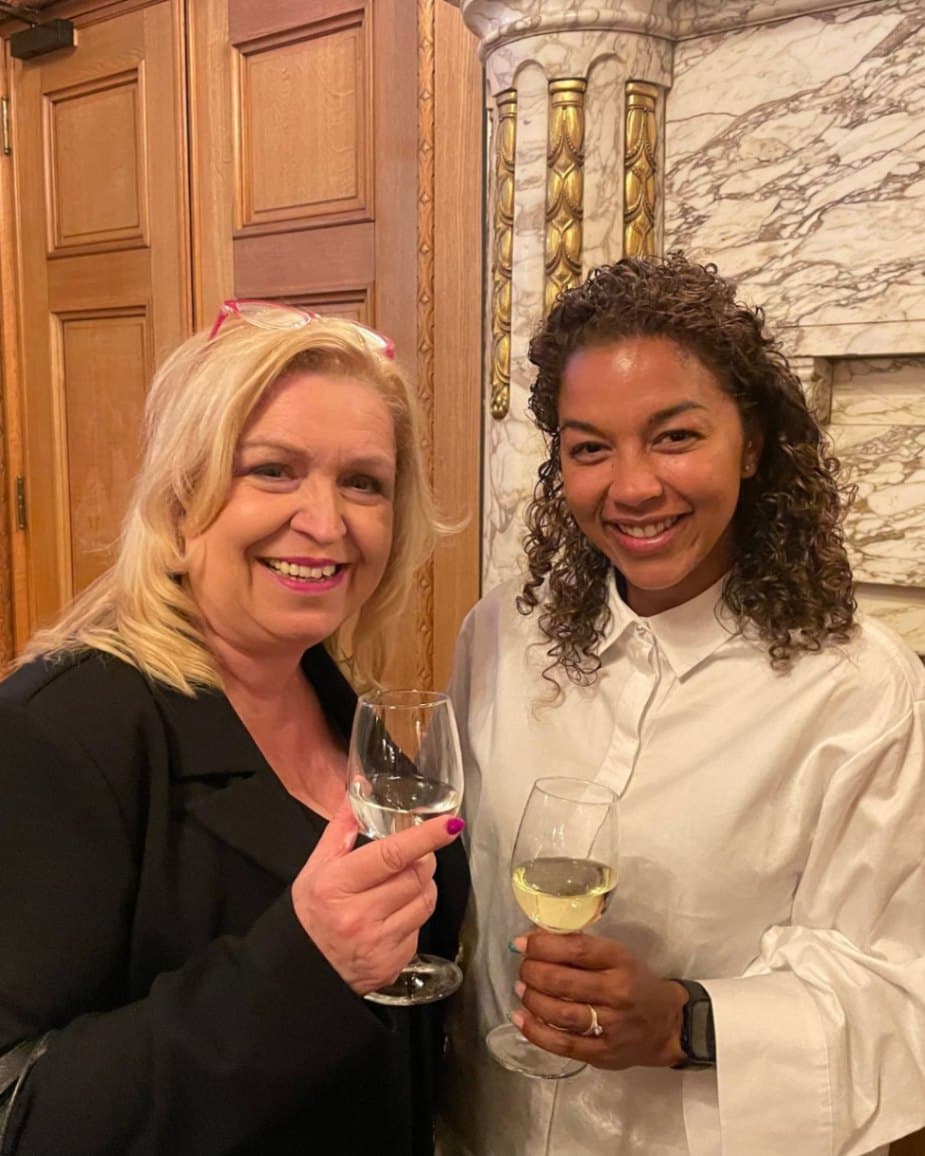 Dinsdagavond stond Rotterdam in het teken van vrouwelijke daadkracht Rotterdamse Zakenvrouw van het Jaar image