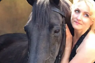 “Being featured made people take my work s... Iris Smalbeek - Horse osteopathy